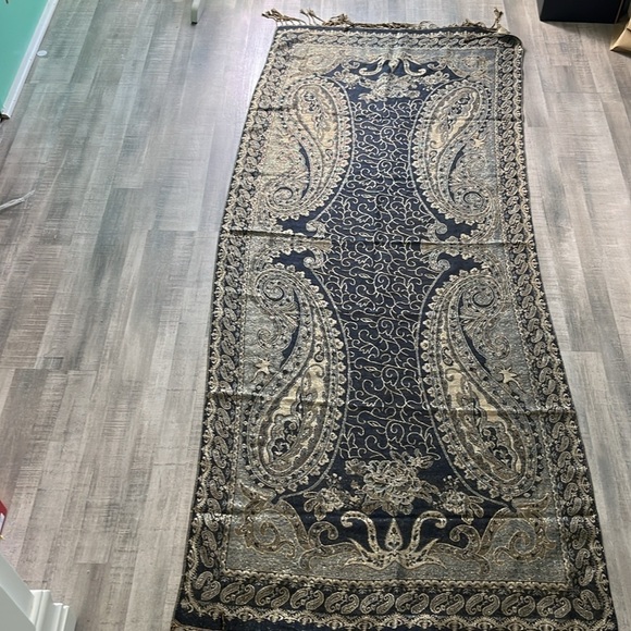 Metallic paisley shawl, Large - Picture 2 of 6